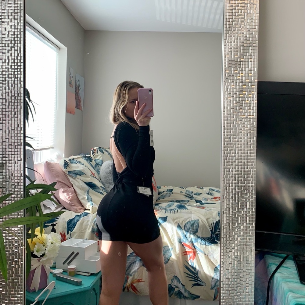 SOLD Little Black Backless Dress 🖤